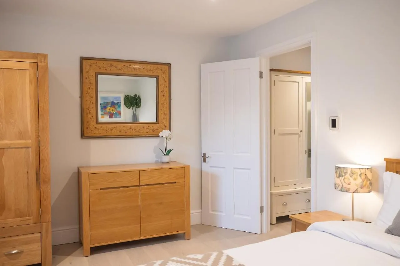 Spacious 1Br Victorian Cheltenham Flat In Cotswolds - Free Parking Apartment United Kingdom