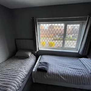 https://sea-view-entire-house-fully-renovated-pool-room.yorkshirehotels.net